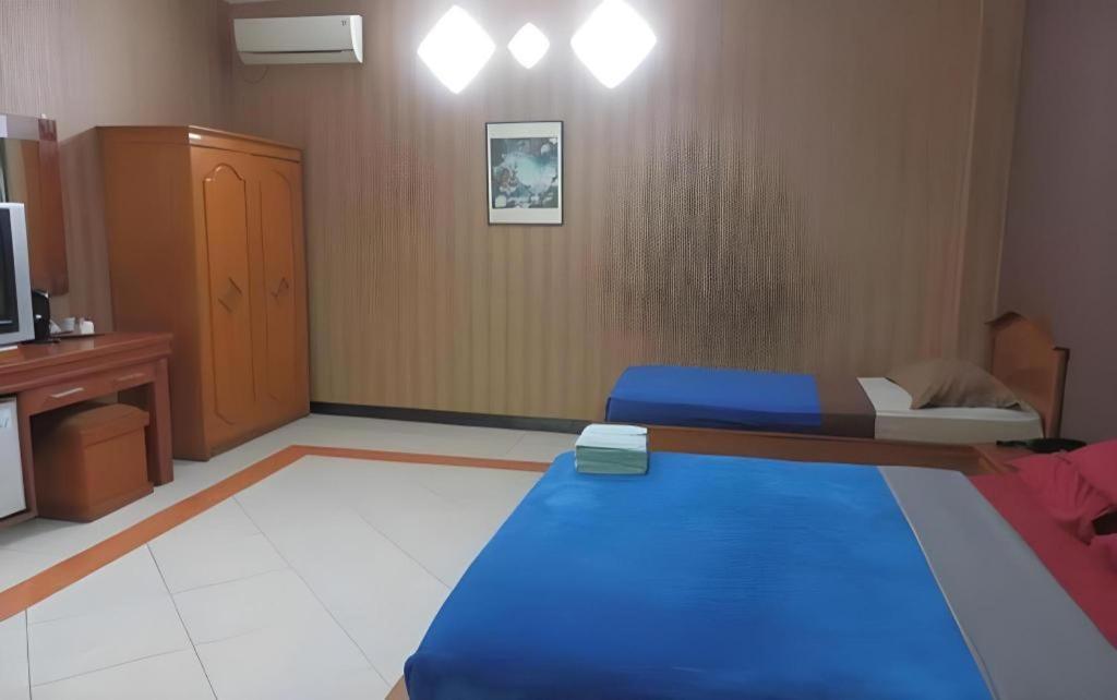 Mahadria Hotel Serang Buitenkant foto