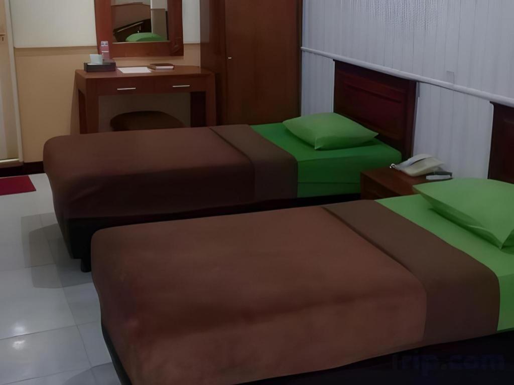 Mahadria Hotel Serang Buitenkant foto