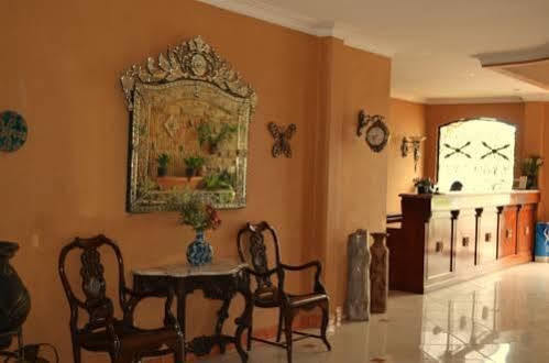 Mahadria Hotel Serang Buitenkant foto