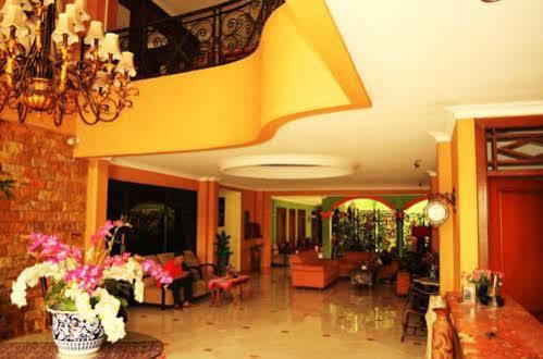 Mahadria Hotel Serang Buitenkant foto