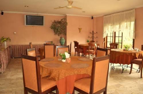 Mahadria Hotel Serang Buitenkant foto